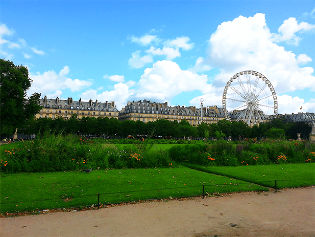 Ferris wheel in the Jardin des Tuileries. Paris, France.